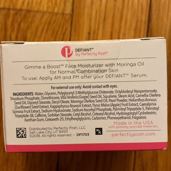 Perfectly Posh~DEFIANT~ Gimme a Boost~ Face Moisturizer~Normal/Combo skin NIB - Picture 3 of 7